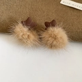 Detailansicht der braunen Stoffstern- und khakifarbenen Plüsch-Pompon-Ohrringe im Vintage-Stil - 4# Kaffee Stern Plüschball (Silbernadel)
