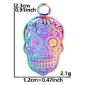 Pendente teschio in acciaio inossidabile arcobaleno con rose incise e dimensioni - Solo ciondolo / Arcobaleno