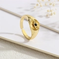 Detail eines Vintage 18K vergoldeten Rings mit schwarzem Zirkon und Evil Eye Design - Gold-Schwarzes Auge (RG0357-C)