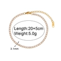Vergoldete Tennis-Fußkette mit 3,1 mm Zirkonia-Steinen und 18K-Markenanhänger - Weißer Zirkon Kette Stil / Gold