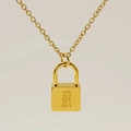 Collier doré avec pendentif cadenas orné de la lettre gothique R gravée - Style Lettre R
