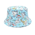 Dettaglio del cappello a secchiello azzurro con vivaci motivi di koala e fiori - Circonferenza della testa 52cm-54cm / Celeste