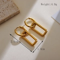 Vintage-Ohrringe aus goldenem Edelstahl mit strukturiertem Twist-Design und Herzmotiv - Gedrehtes Rechteck