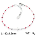 Pulsera de acero inoxidable con vibrantes cuentas rojas y detalle de dije de cruz - Plata & Burdeos