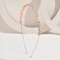 Vista dettagliata del cerchietto floreale in oro rosa con cristalli e diamanti brillanti - Oro Rosa con Strass Bianchi