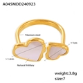 Anello aperto in acciaio al titanio dorato con cuore in madreperla naturale e misure - US 7 / Oro