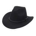 Detailweergave van een zwarte wollen cowboyhoed met een decoratieve riem met studs - 56-60cm / Zwart