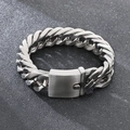 Pulsera cubana de acero cepillado plateado de 18mm para hombre con cierre robusto - Plata Cepillada / 22cm