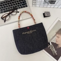 Mini sac à main en denim bleu marine avec anses tressées et broderie dorée - Petit (24.5cm x 18.5cm) / Rouge-Orange Petit