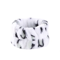 Polsini in pile di corallo bianco con macchie nere per il lavaggio del viso - Polsino in Peluche Stampa Leopardata Bianca
