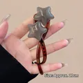 Pince à cheveux vintage 11cm, motif ambre à pois avec accents d'étoiles brunes - Pince Torsadée Étoile à Pois / 10.5cm / Gris