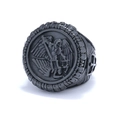 Anello vintage San Michele Arcangelo in acciaio inossidabile nero opaco con rilievo da uomo - US 7 / Nero