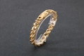 Pulsera cubana dorada vintage de 11mm con grabados ornamentales y cierre de caja - 22cm / Dorado