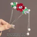 Épingle à cheveux en U avec fleur de velours rouge, perles et glands en chaîne dorée - Fleur de Cristal Flocage (175) / environ 12CM / Or/Rouge