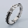 Bracelet punk en cuir tressé pour homme avec fermoir en acier argenté et motif totem - 22cm / Style Tressé avec Boucle à Crochet Argentée (KB96855-BD)
