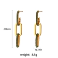 Detailansicht goldener Kettenohrringe mit grünem Zirkonia und genauen Abmessungen - Drei-Glieder-Kette Pave Zirkon Ohrringe-Gold Grün