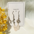Boucles d'oreilles soleil et lune en acier inoxydable avec pendentifs en quartz rose - Quartz rose