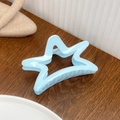 Molla per capelli a forma di stella blu menta su una superficie in legno minimal - Blu Solido - Stella