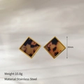 Close-up of square leopard print earrings with amber texture and gold stainless steel edges - Square Tortoiseshell Style (CH1184-2)