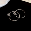 Boucles d'oreilles clips argentées minimalistes avec structure en spirale et coussinets - 4cm / Boucles d'oreilles à clip / Argent