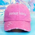 Berretto vintage labels in cotone lavato rosa con ricamo e dettagli strappati di moda - Rosa