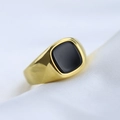 Anillo de sello vintage en acero inoxidable dorado con piedra cuadrada negra en seda - US 7 / Dorado