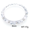 Bracelet extensible de 8mm en howlite blanche avec perles d'espacement argentées - Texture Howlite Blanche (KB205853-Z)