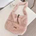 Roze pluche draagtas met bruin lederen trekkoord en logo-patch voor dames in winter - Nude Roze