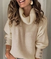 Chique beige gebreide damestrui met hoge hals en decoratieve gouden knopen op de mouwen - S / Khaki