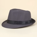 Dettaglio della trama intrecciata grigio scuro e del nastro nero su un cappello fedora da uomo - M (56-58cm) / grigio scuro