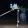 Eleganter goldener Haarstab mit blauen Schmetterlingsanhängern und langen Metallquasten - Blauer Farbverlauf Schmetterling Blaue Blume Künstliche Perle Quaste (0395)