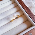 Golden S925 sterling silver bow ring with white pearl and black rose on velvet padding - J5318-Black Rose Pearl