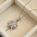 Ketting met stervormige hanger van titaniumstaal en witte zirkonia pavézetting - Meerdere Sterrenregen Ketting / Staalkleur