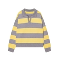 Detalle del cuello polo y el patrón de rayas amarillas en el suéter de punto - S / Amarillo Gris