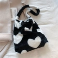 Borsa tote in peluche con motivo a cuore bianco e nero per l'autunno-inverno - Ricamo Cuore Nero