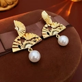 Boucles d'oreilles vintage en éventail doré avec strass et perle blanche suspendue - 8# Boucles d'Oreilles Clous en Éventail Strass et Perles avec Tige en Argent