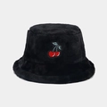 Détail d'un bob en peluche noire orné d'une jolie broderie de cerises rouges - M (56-58cm) / Noir