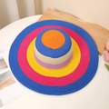 Kleurrijke gestreepte strooien zonnehoed met brede rand voor dames en regenboogpatroon - M (56-58cm) / Koningsblauw Rand