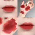 Matte lip mud with sponge applicator in shade 03 Hot Girl, chili red velvet finish - 03# Spicy Girl