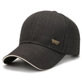 Berretto da baseball nero da uomo con tessuto a rete e placca dorata Sports Style - Distintivo in Metallo con Lettere Sportive / Grigio