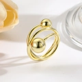 Drelagiger 18k vergoldeter Spiralring mit Hohlkugeln auf reinem weißem Hintergrund - Gold Mehrlagiger Spiralstil (ZYN-DMR168G)
