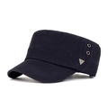 Berretto militare blu scuro in cotone con fori di sfiato e stemma triangolare metallico - Regolabile / Blu navy