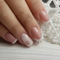 Funkelnde französische Winternägel mit Schneeflocken und weißen Punkten auf Nude - Französischer weißer Schneeflockenstil mit Punkten (LC180) / Gelee-Kleber Werkzeugset (24 Stück/Packung)