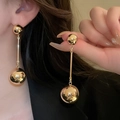 Modieuze lange gouden bal oorbellen met een hoogglanzende metallic spiegelglans - 925 Zilveren Pin Lange Dubbele Bal Drop / Gouden Bal