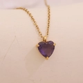 Goldene Halskette mit einem herzförmigen violetten Edelsteinanhänger an einer schlichten Kette - August / Lila (5722229692367)