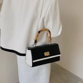 Sac à main chic à motif crocodile noir avec poignée en bambou et fermoir doré - Noir