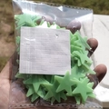 Luminous pale green star wall stickers in transparent packaging with white card insert - Medium Version/100 Pieces Pack / 3cm/Glow / Green
