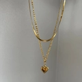 Collar de doble capa en acero inoxidable dorado con cadena de serpiente plana y dije corazón - Collar de Corazón de Doble Capa
