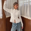 Haut élégant en dentelle blanche à manches longues avec col montant et boutons chinois - S / Hauts / Blanc Cassé