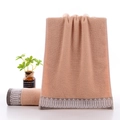 Absorbent warm beige cotton towel with geometric leaf jacquard border and soft texture - Leaf Pattern Khaki / 34*74cm